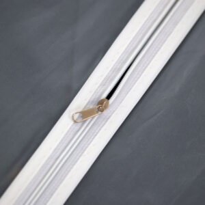 Staubschutz-Hülle für Kleidung